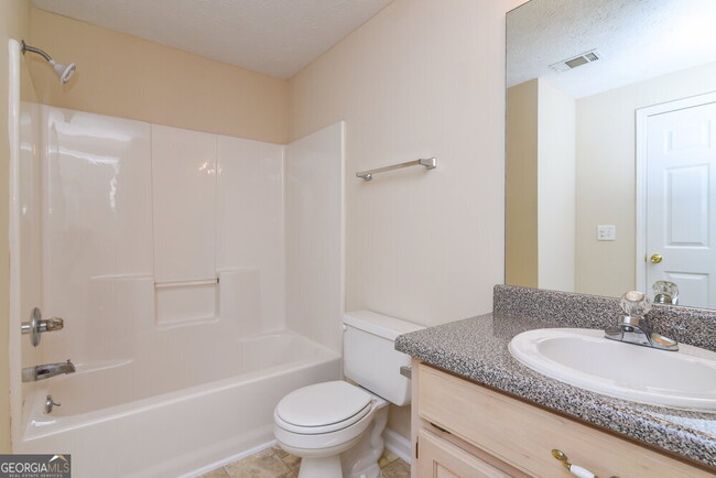 Building Photo - 9670 Crestview Terrace