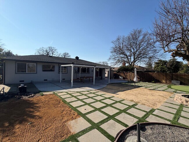 Building Photo - 3 Bedroom | 2 Bathroom | Single-Family Home in Arden-Arcade