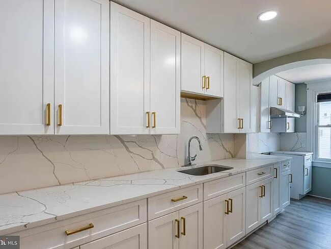 Building Photo - 6519 Dorel St