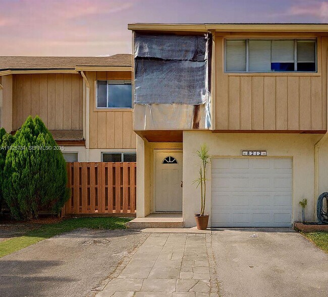 Building Photo - 8212 NW 8th Pl