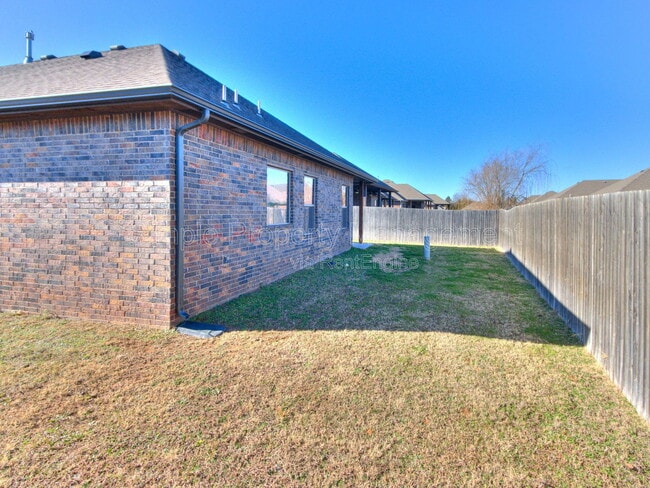 Building Photo - 20575 Pioneer Dr