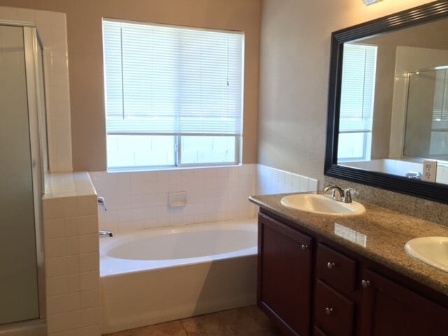 Building Photo - Gorgeous Single Story Culdesac Home For Rent