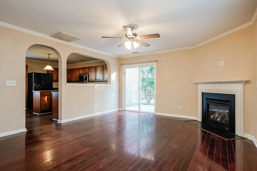 Building Photo - 4315 Offshore Dr