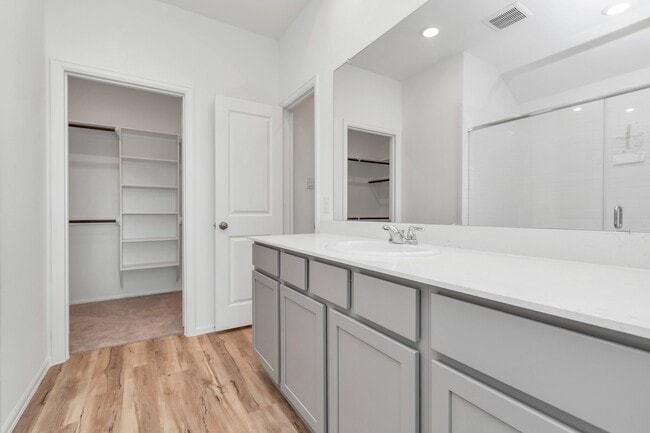 Building Photo - 2932 Cordova Hl Dr