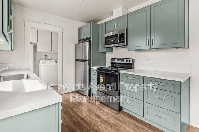 Building Photo - 915 Civic Center Dr