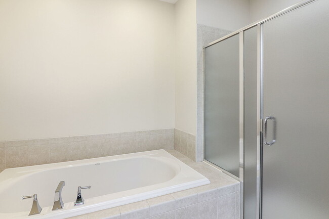 Building Photo - 4171 Royal Mews Cir