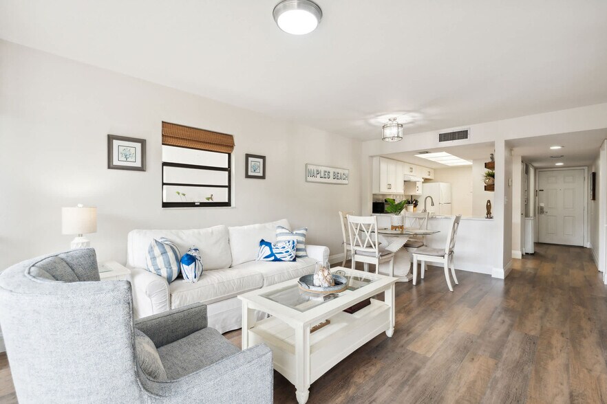 Building Photo - 600 Neapolitan Way