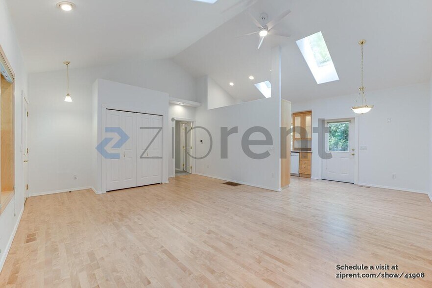 Building Photo - 13005 200th St SE