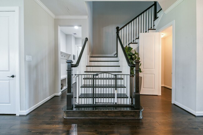 Building Photo - 10215 Palmour Pass