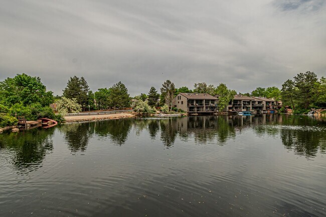Building Photo - 3BD, 2.5BA Arapahoe Lake Park Townhome Nea...