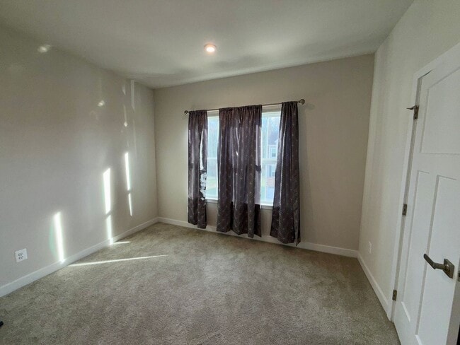 Building Photo - Welcome to the Village at Pine View!