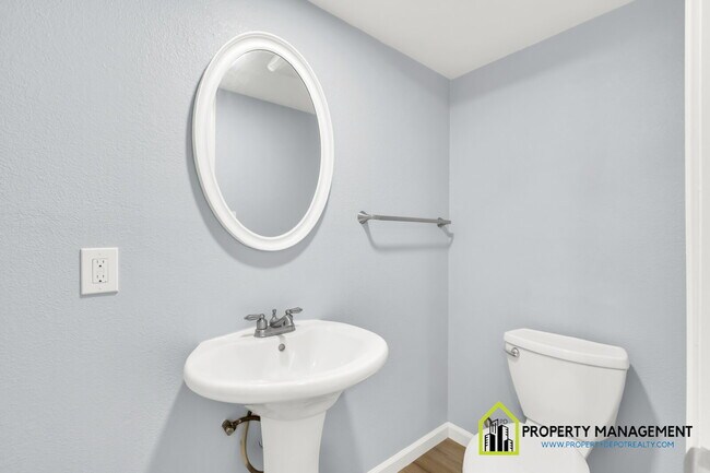 Building Photo - Charming 3-Bed Oasis with 2 Full Baths in Sacramento's Serene Pocket Neighborhood