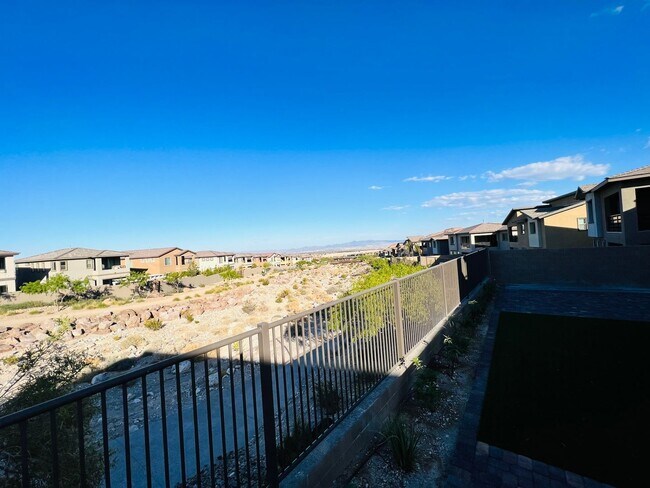 Building Photo - New Summerlin View