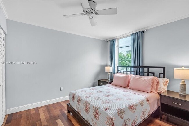 Building Photo - 1532 Drexel Ave