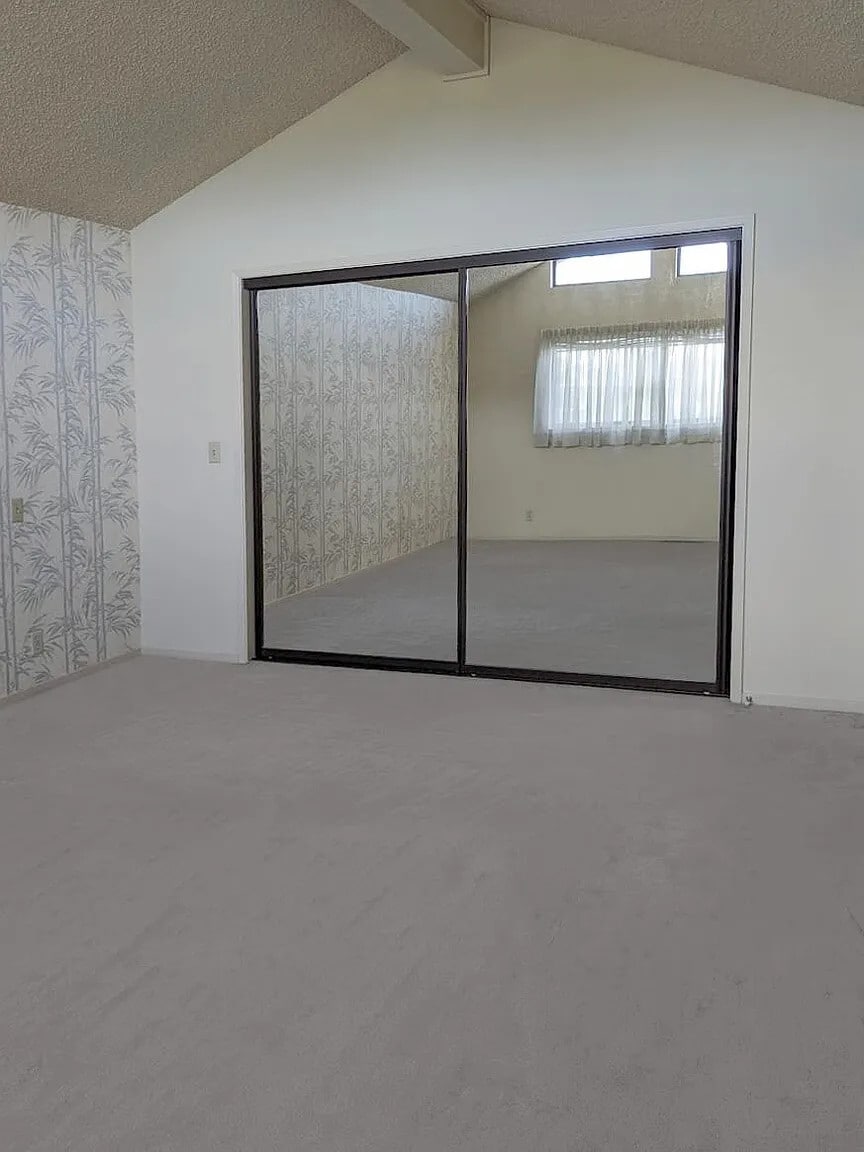 Primary suite doors to walk-in closet - 1533 N 1st St