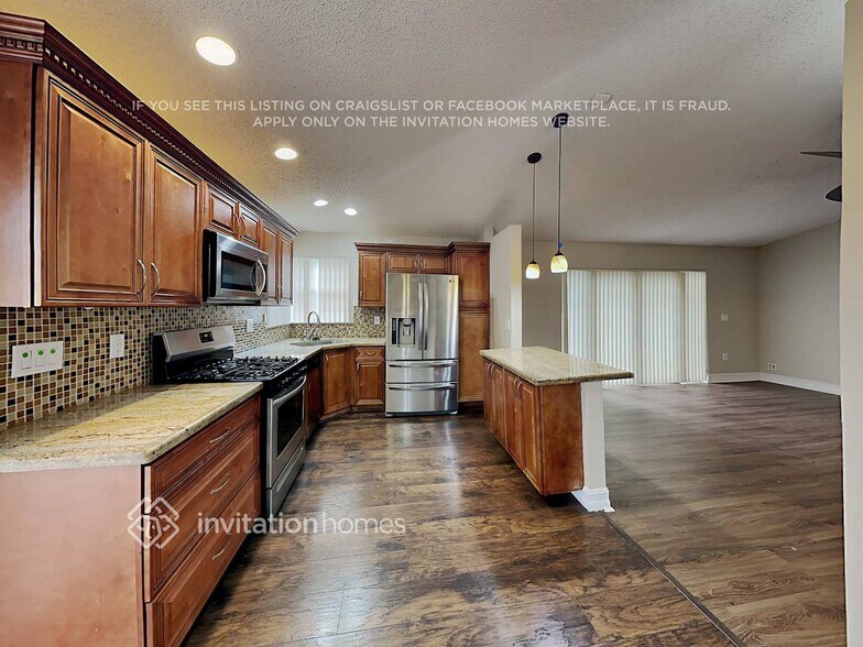 Building Photo - 13528 NW 5th Ct
