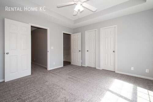 Building Photo - 2-bed, 2.5-bath 2-story Townhouse w/Finish...