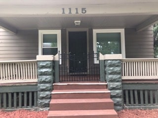 Front Porch - 1115 N 26th St
