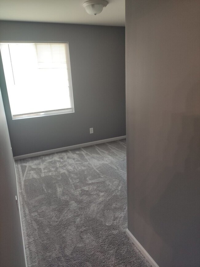 Building Photo - 148 Bertram Dr