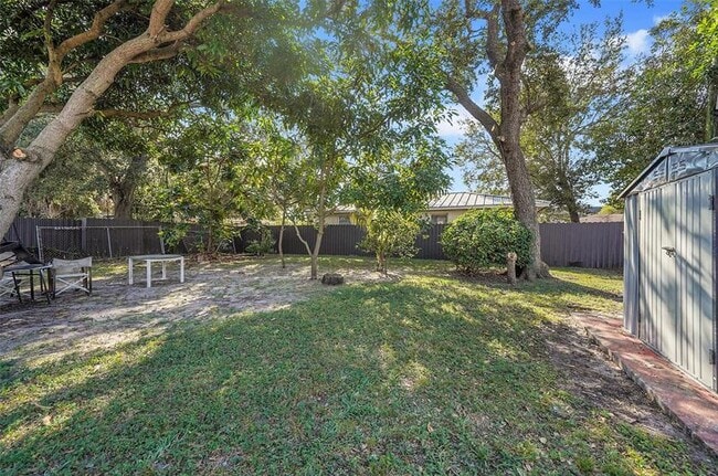 Building Photo - 1646 NE 150th St