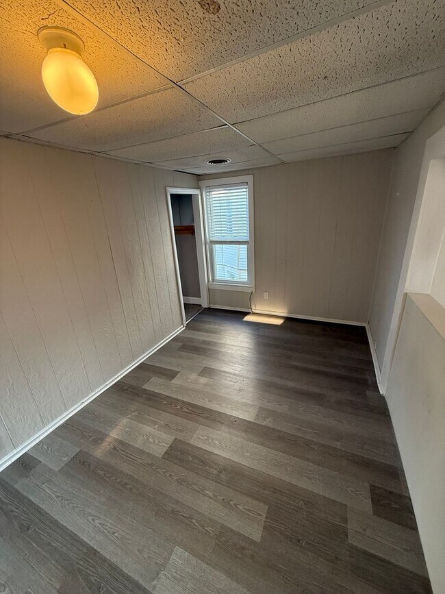 Building Photo - 18 Pentucket St