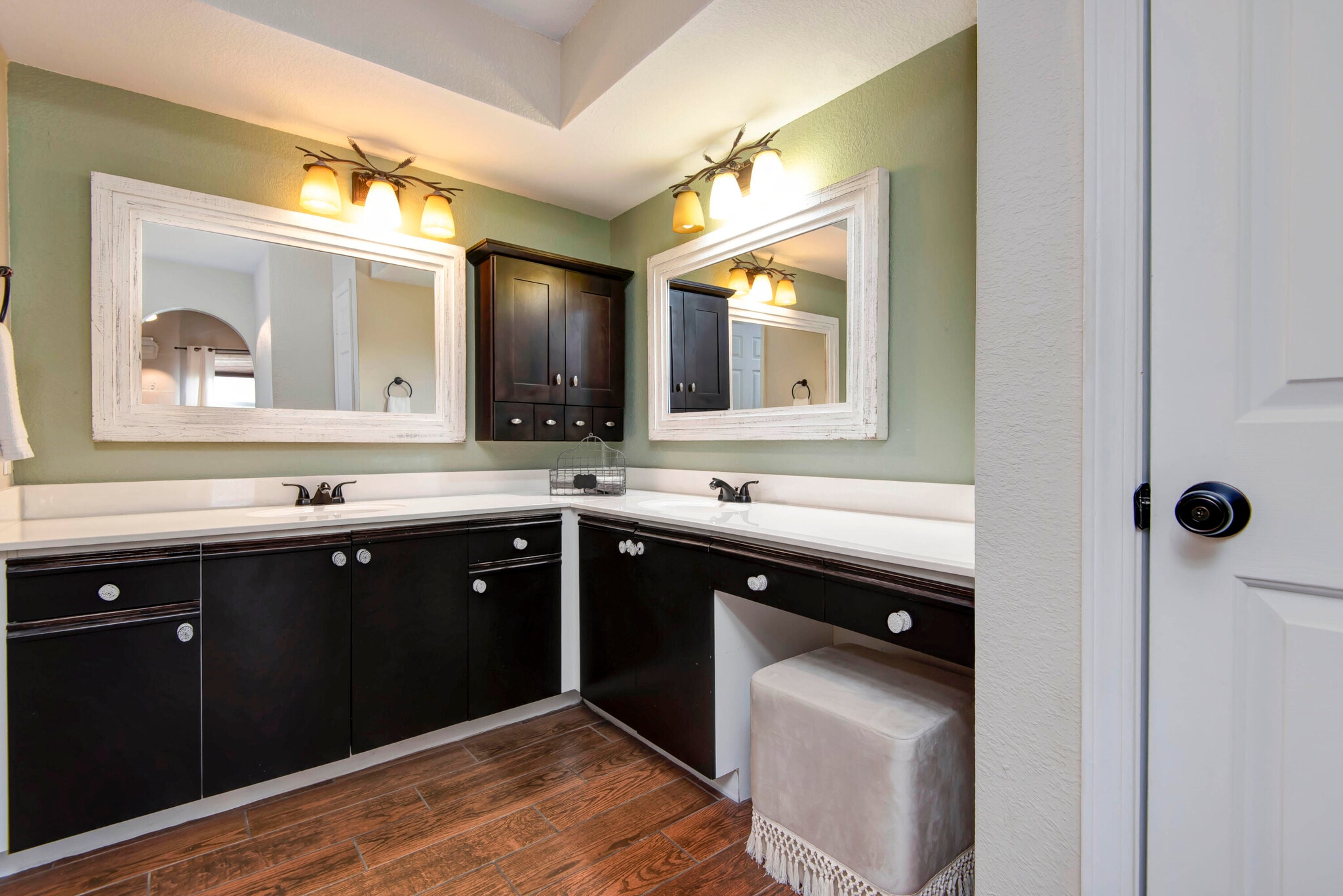 Building Photo - 175 W Rockford Dr