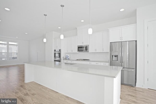 Building Photo - 44734 Roosevelt Sq