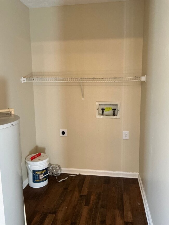 Building Photo - 1006 Bobcat Dr