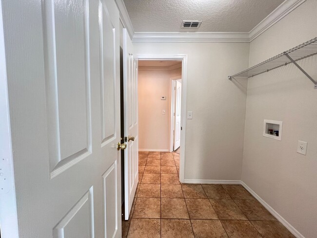 Building Photo - The perfect House for rent in Clermont!