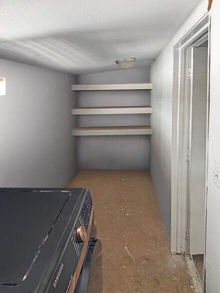 Building Photo - 6527 S West Shore Cir
