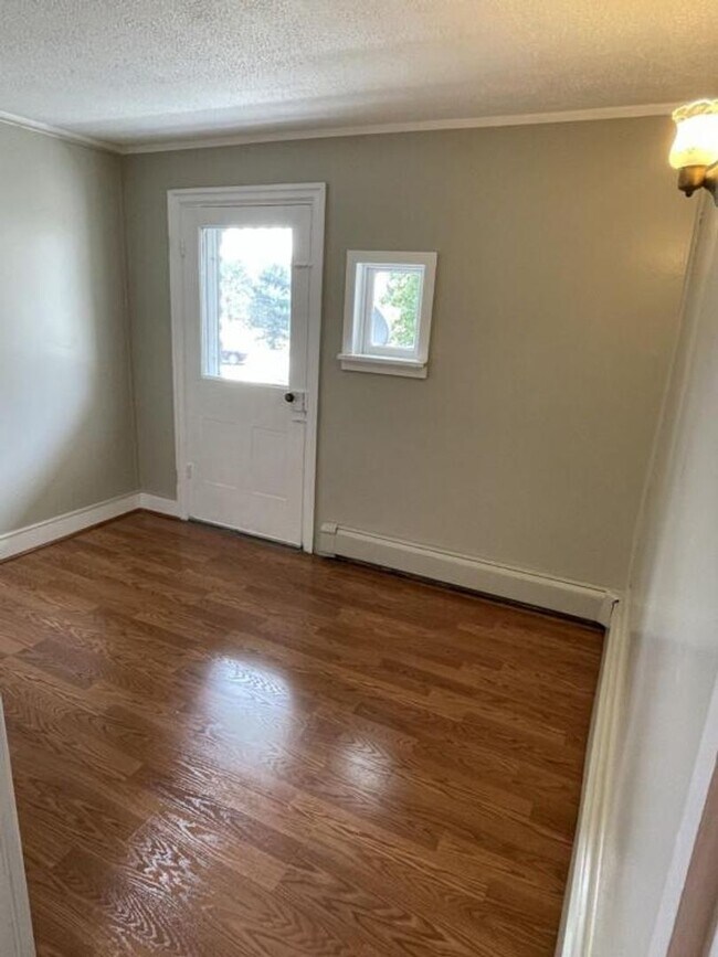 Building Photo - 3 Bedroom 1 Bath in Carlisle, PA!