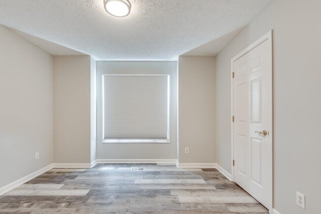 Building Photo - 3625 Palisade Park Dr