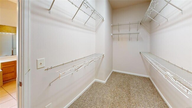 Building Photo - 414 Runway Dr