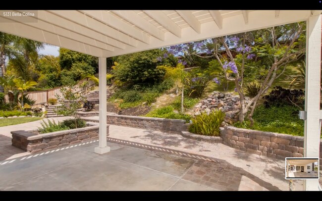Building Photo - Incredible Rancho Del Oro Home!