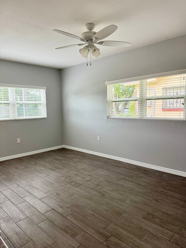 Building Photo - Remodeled South Tampa Home