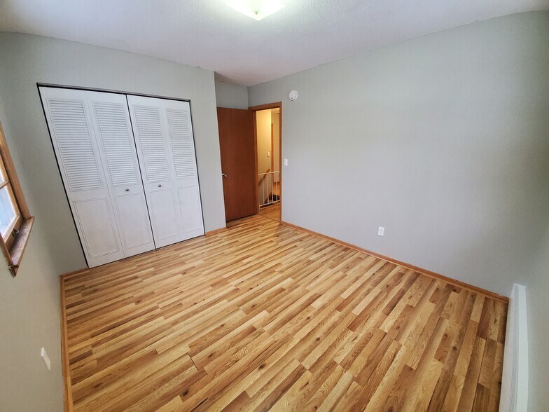 Building Photo - 4000 Cleveland St NE