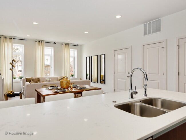 Building Photo - 2116 N Natchez Ave