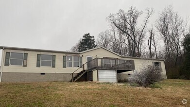 Building Photo - 3 bedroom, 2 bathroom Home