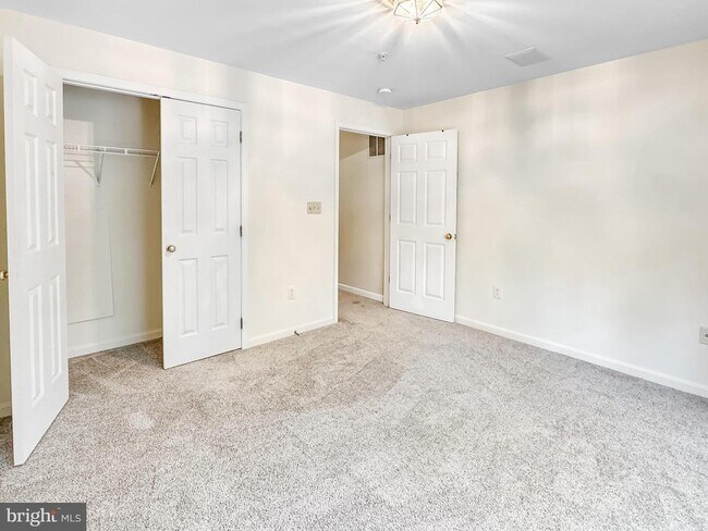 Building Photo - 1546 Northern Neck Dr
