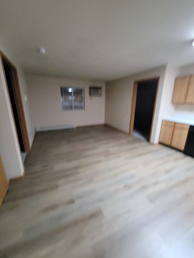 Building Photo - 8th & 8th Apartments