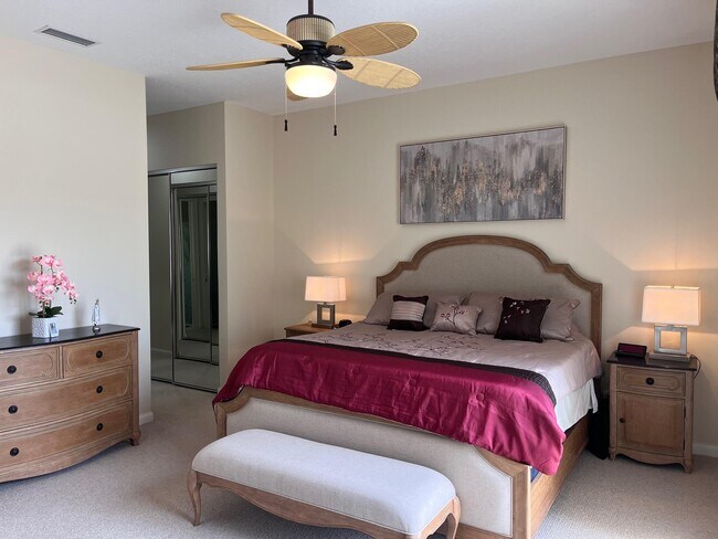 Building Photo - 813 Niemen Dr