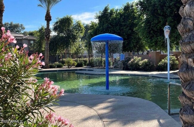 Building Photo - 2114 N 78th Glen