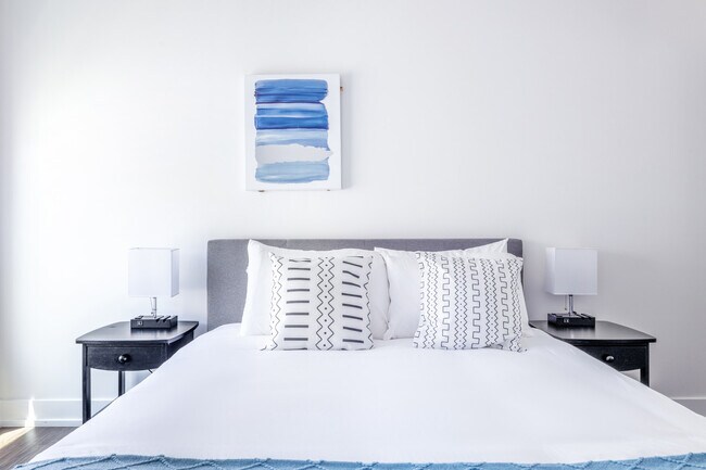 Building Photo - 409 Hayworth Ave