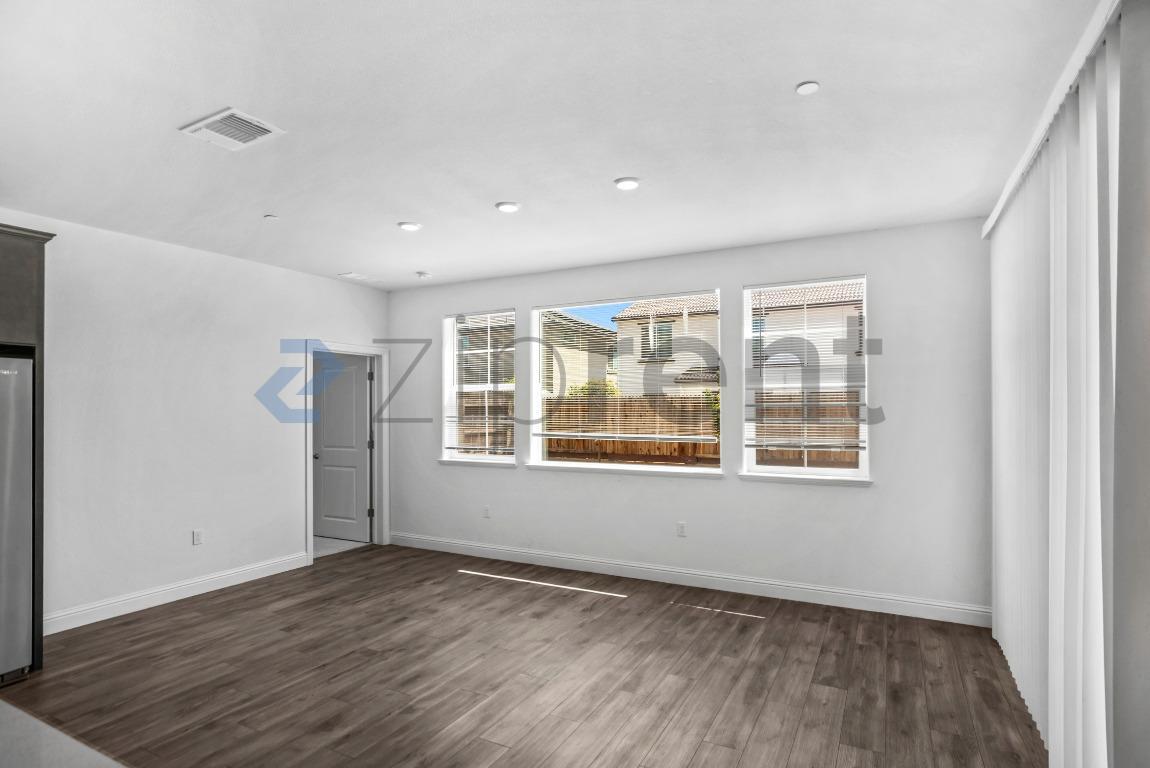 Building Photo - 3286 Deer Oak Street