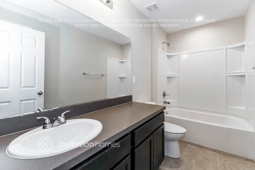 Building Photo - 1102 Wetland Ridge Cir