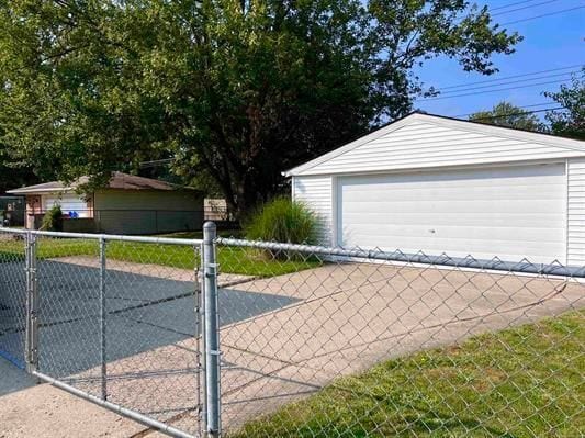 Building Photo - 21173 Suffolk St