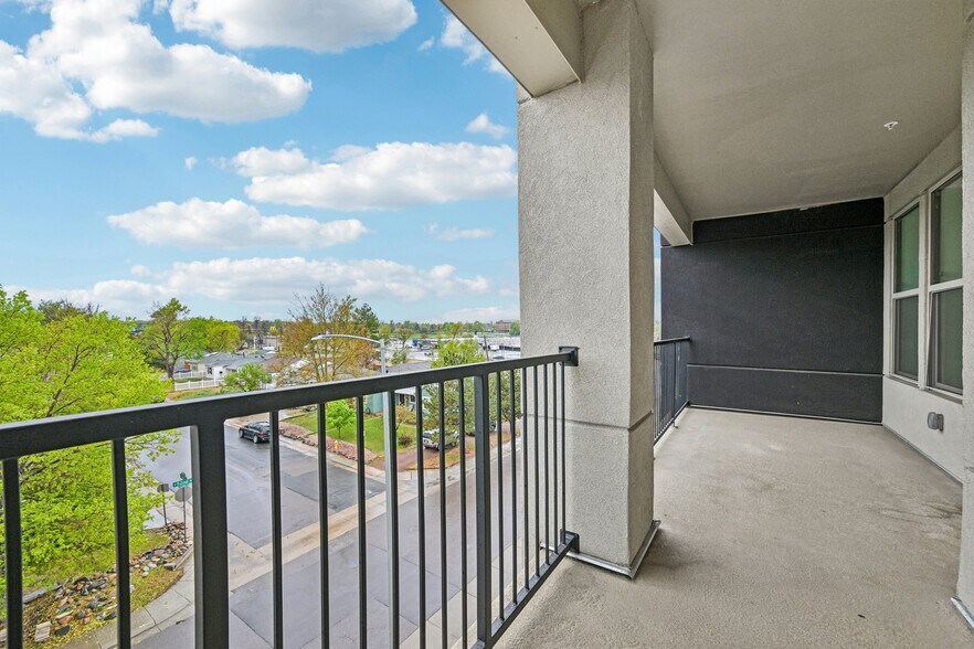 Building Photo - 2899 W 52nd Ave