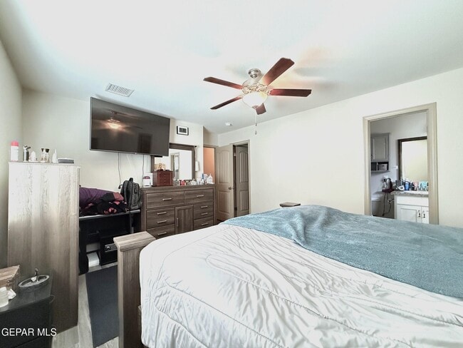 Building Photo - 3856 Loma Cortez Dr