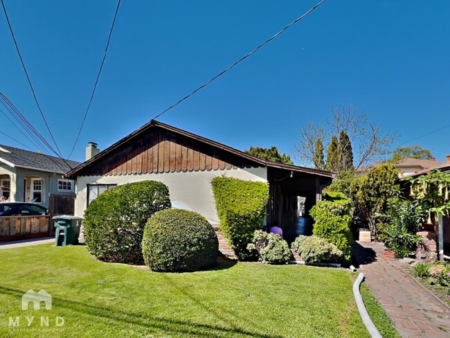 Building Photo - 538 Madison Ave