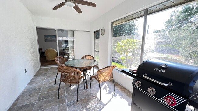 Building Photo - 2870 Rampart Cir